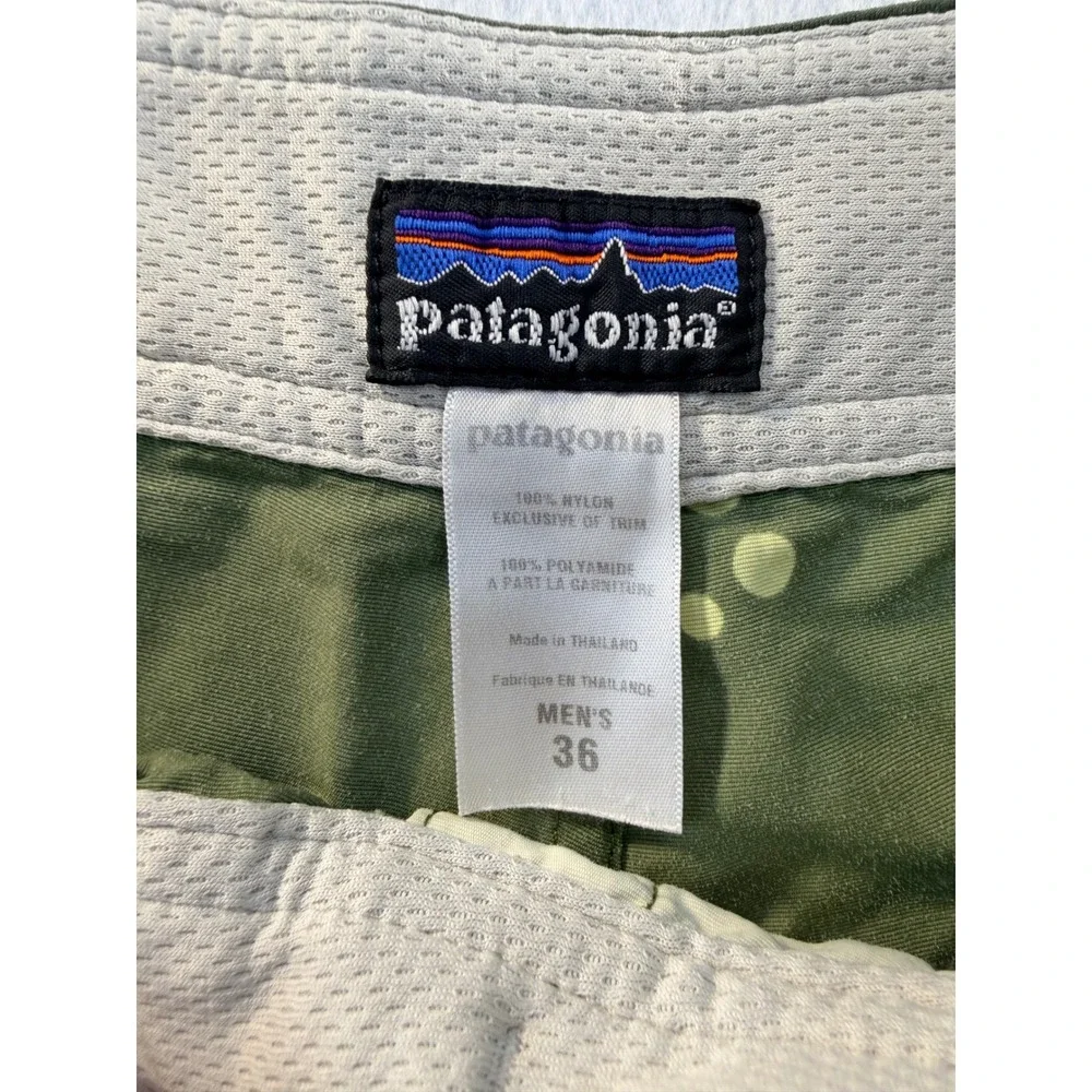Patagonia Mens 36 Board Shorts Olive Green White Hibiscus Floral Swim Trunks